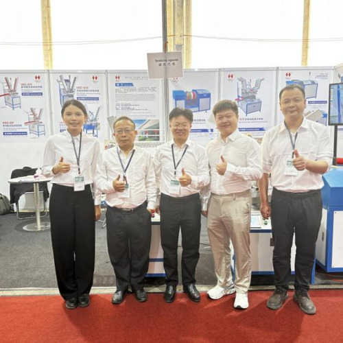 Triễn Lãm ở Trung tâm Hội nghị Quốc tế Bashundhara (ICCB)